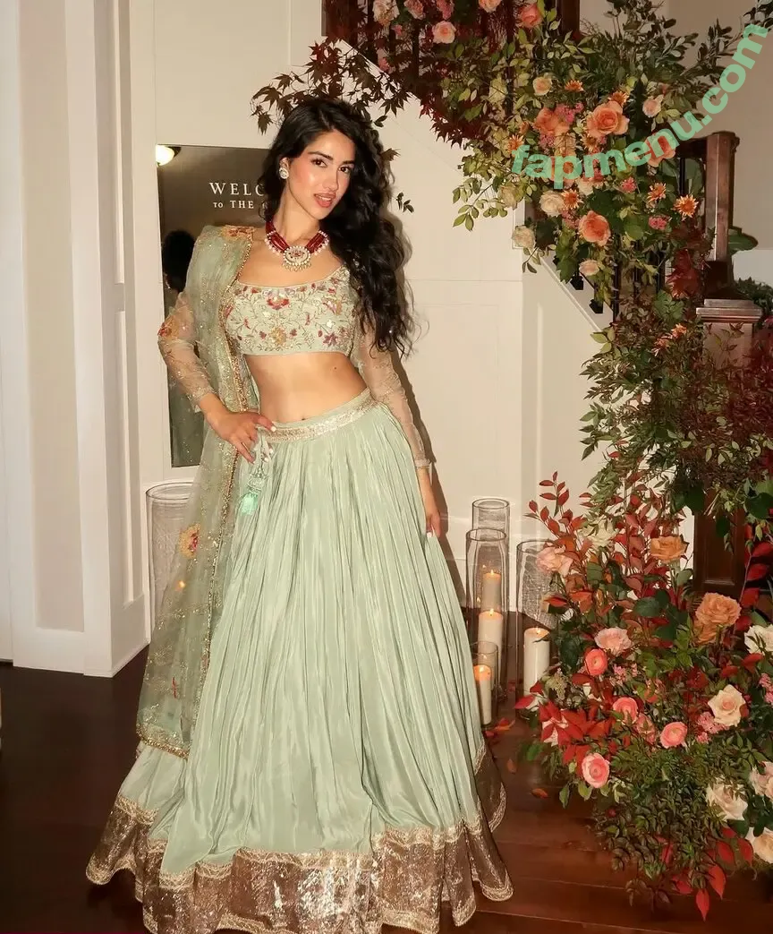 Komal Basran nude photo #0027 (komalbasrann)