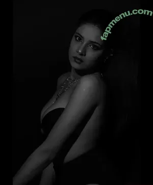 Komal Sethi / komal.sethi nude photo #0023