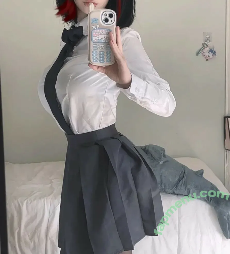komocos nude photo #0037 (komocodance / u192847368)