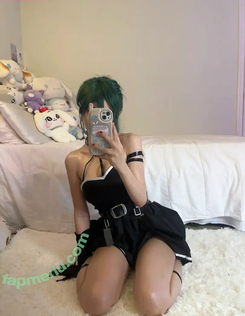komocos nude photo #0105 (komocodance / u192847368)
