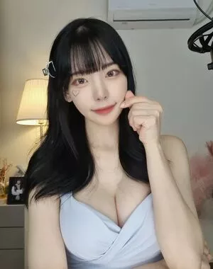 Korean Afreeca Streamer / feet10 / ki_yunjin nude photo #0057