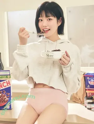 Korean Celebrities / soompi nude photo #0032