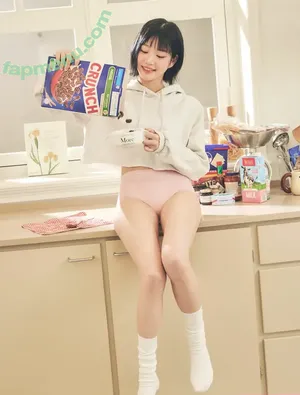 Korean Celebrities / soompi nude photo #0035
