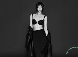 Korean Celebrities / soompi nude photo #0095
