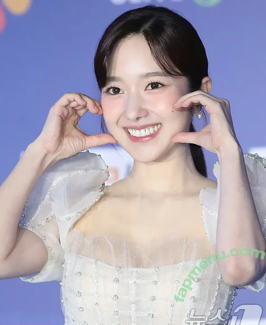 Korean Celebrities nude photo #0010 (soompi)