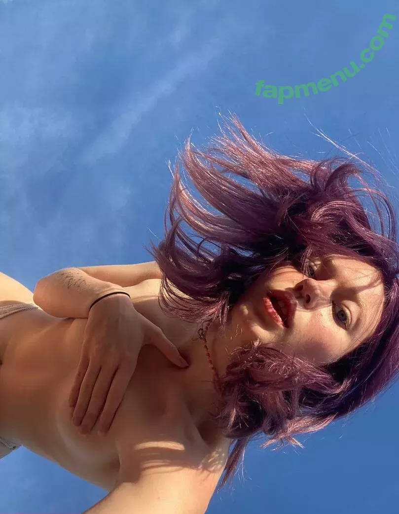 kosha1ne nude photo #0020 (koshainee)