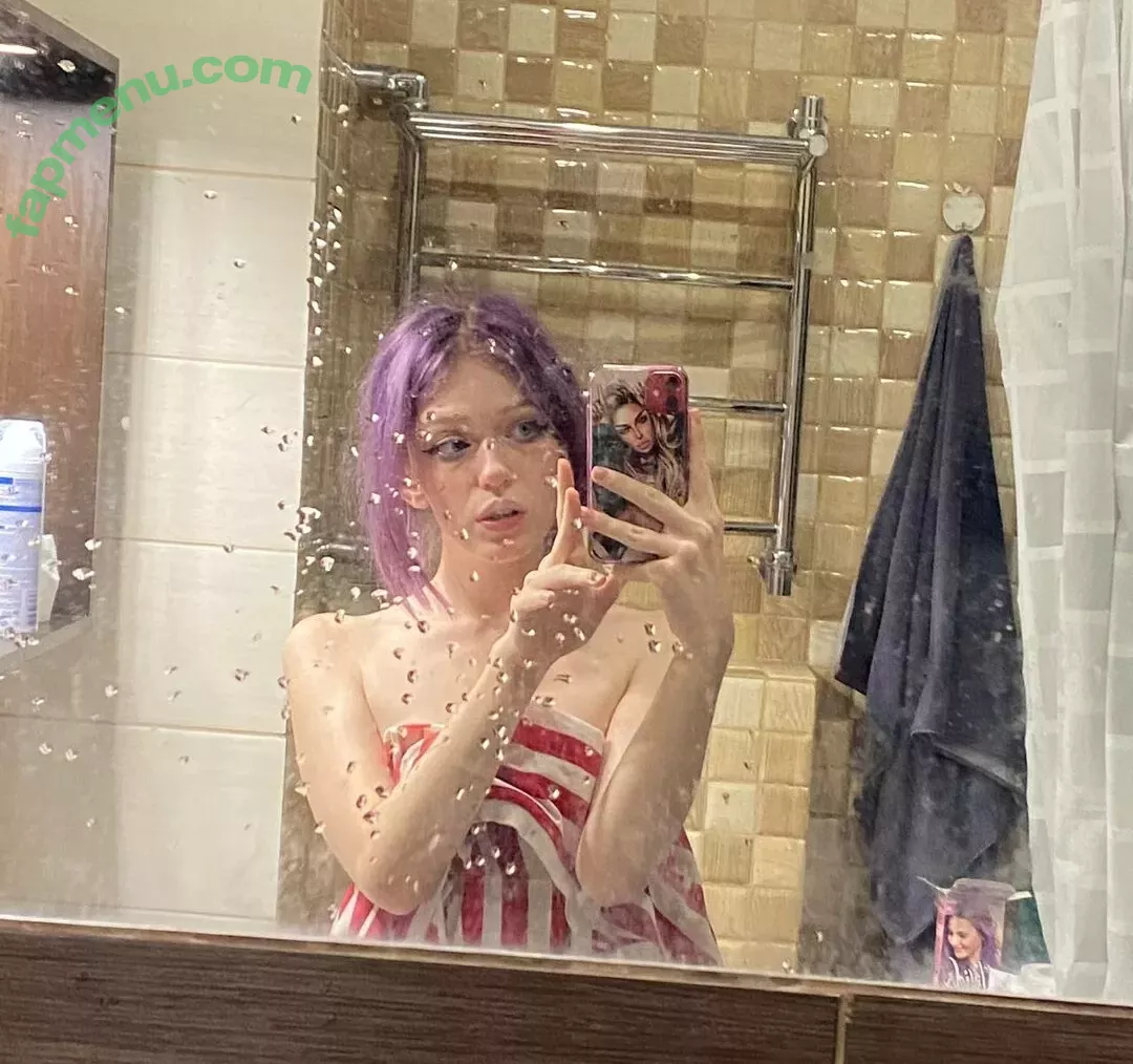 kosha1ne nude photo #0058 (koshainee)