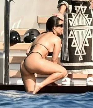 Kourtney Kardashian / kourtneykardash nude photo #0216