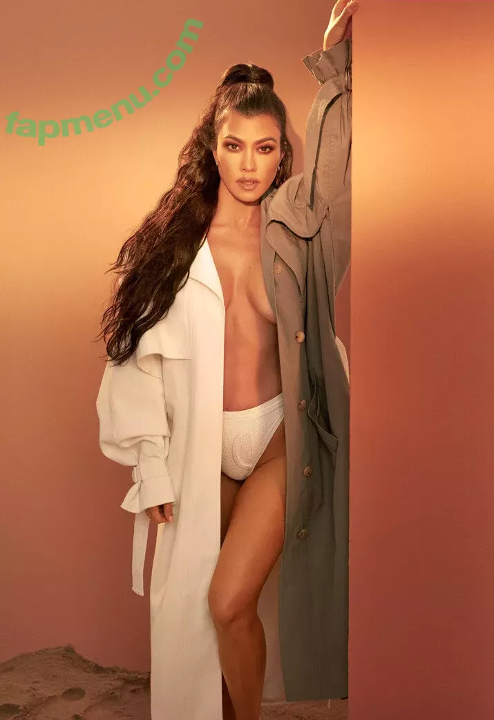 Kourtney Kardashian nude photo #0038 (kourtneykardash)