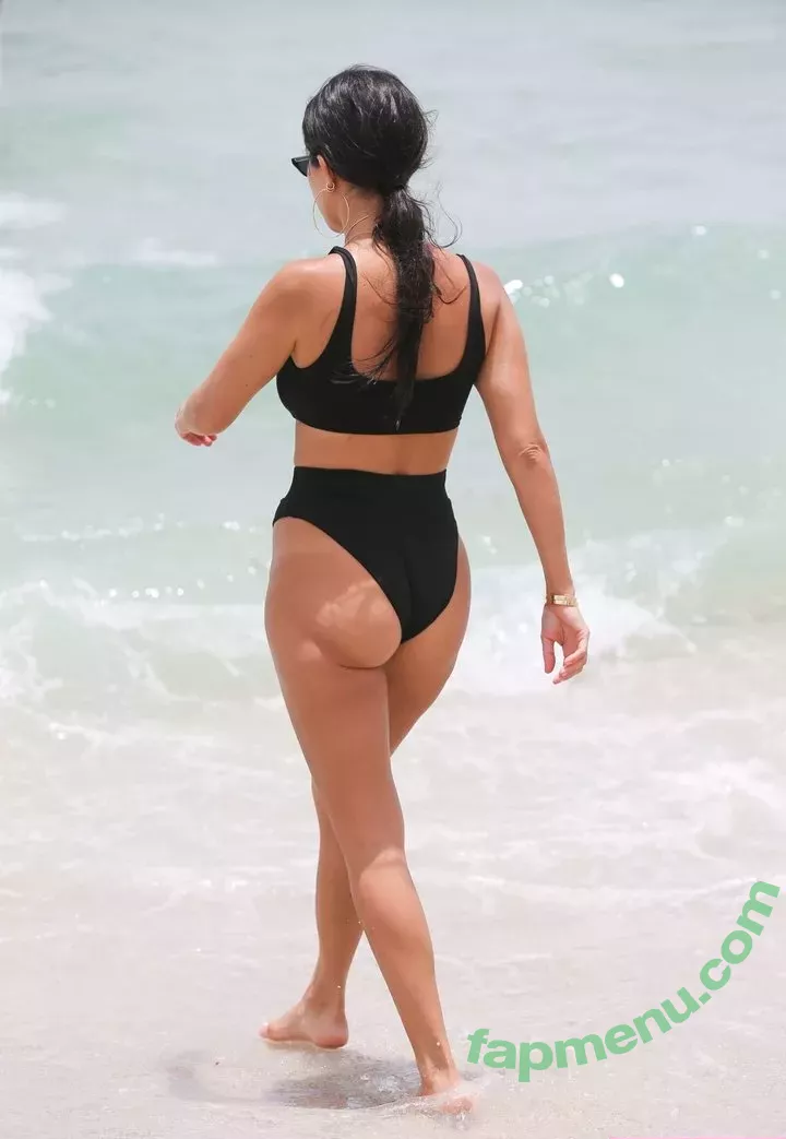 Kourtney Kardashian nude photo #0136 (kourtneykardash)