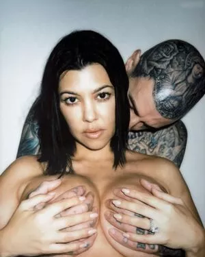 Kourtney Kardashian / kourtneykardash nude photo #1044