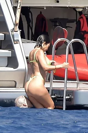 Kourtney Kardashian / kourtneykardash nude photo #1191