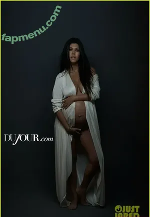 Kourtney Kardashian / kourtneykardash nude photo #1328