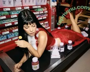 Kourtney Kardashian / kourtney_kardashian / kourtneykardash nude photo #1653