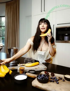 Kourtney Kardashian / kourtney_kardashian / kourtneykardash nude photo #1720