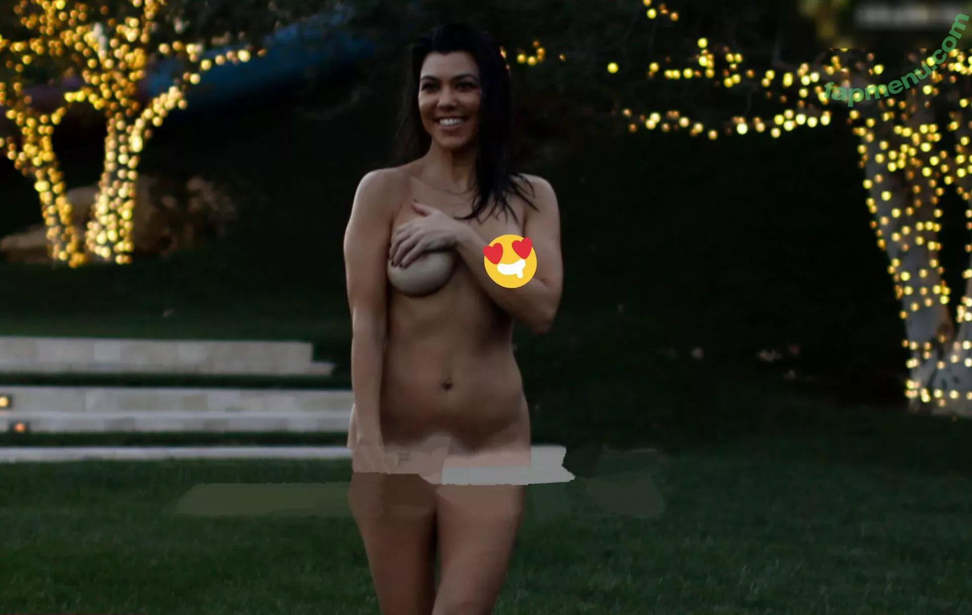 Kourtney Kardashian nude photo #1056 (kourtneykardash)