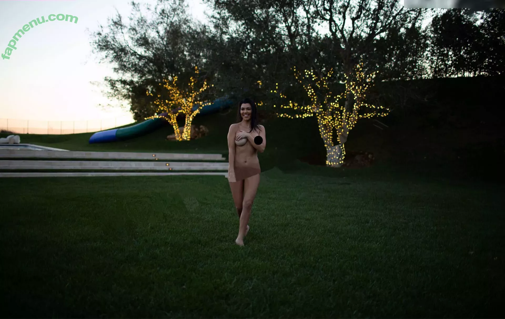 Kourtney Kardashian nude photo #1058 (kourtneykardash)