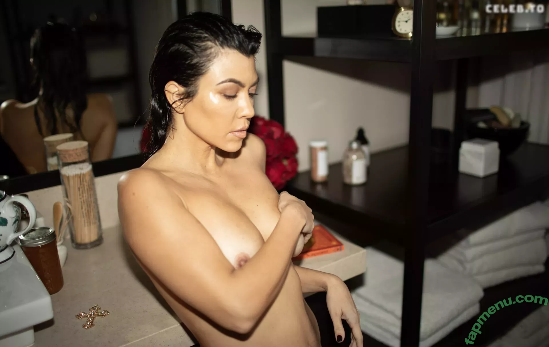 Kourtney Kardashian nude photo #1085 (kourtneykardash)