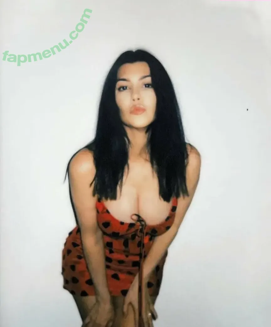 Kourtney Kardashian nude photo #1267 (kourtney_kardashian / kourtneykardash)