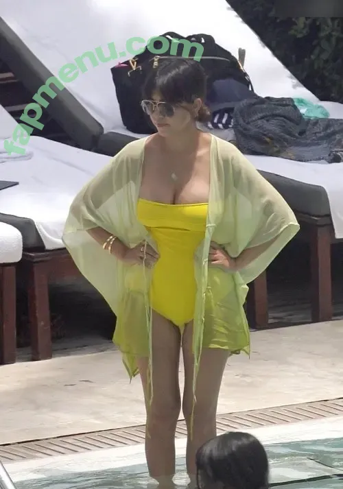 Kourtney Kardashian nude photo #1394 (kourtney_kardashian / kourtneykardash)
