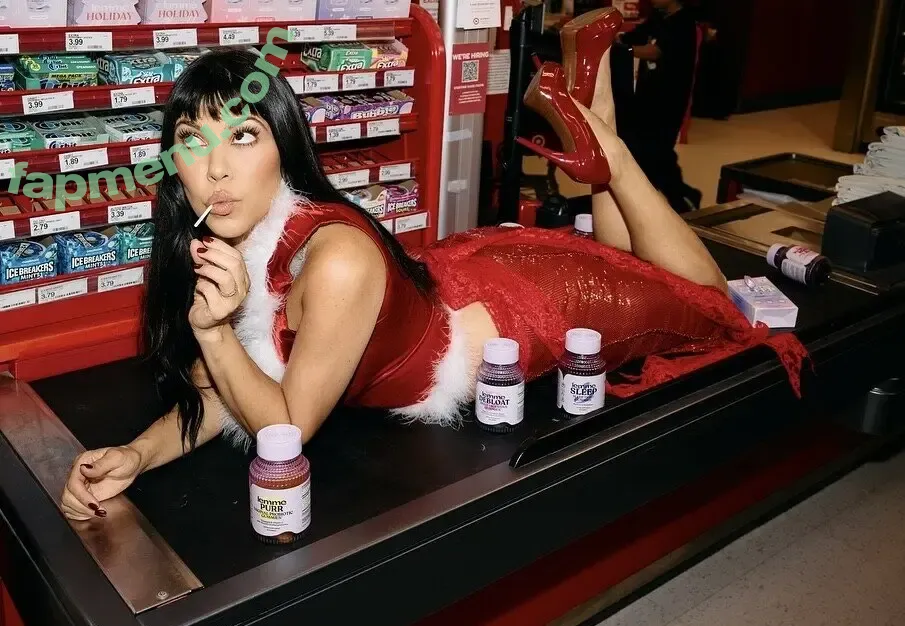 Kourtney Kardashian nude photo #1649 (kourtney_kardashian / kourtneykardash)