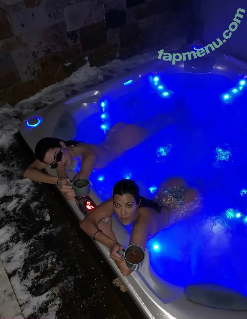 Kourtney Kardashian nude photo #1660 (kourtney_kardashian / kourtneykardash)