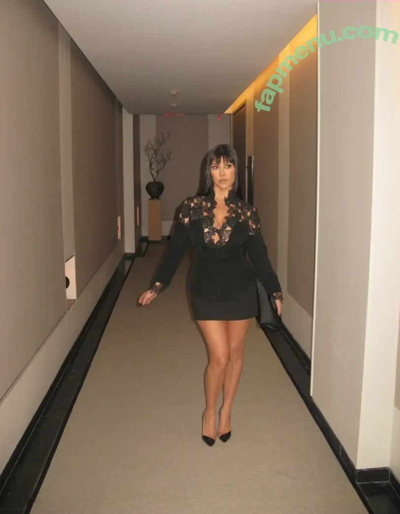 Kourtney Kardashian nude photo #1664 (kourtney_kardashian / kourtneykardash)