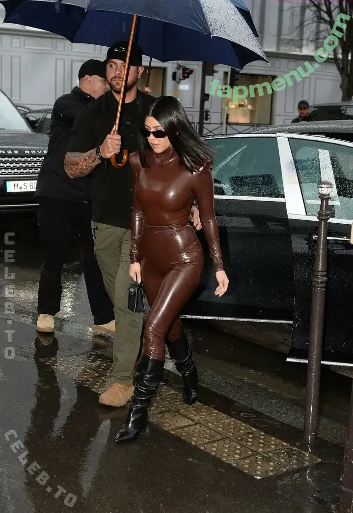 Kourtney Kardashian nude photo #1686 (kourtney_kardashian / kourtneykardash)