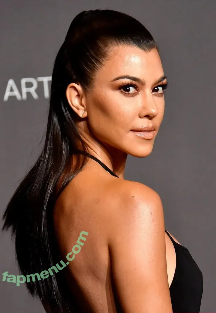 Kourtney nude photo #0023 (Kourtney)