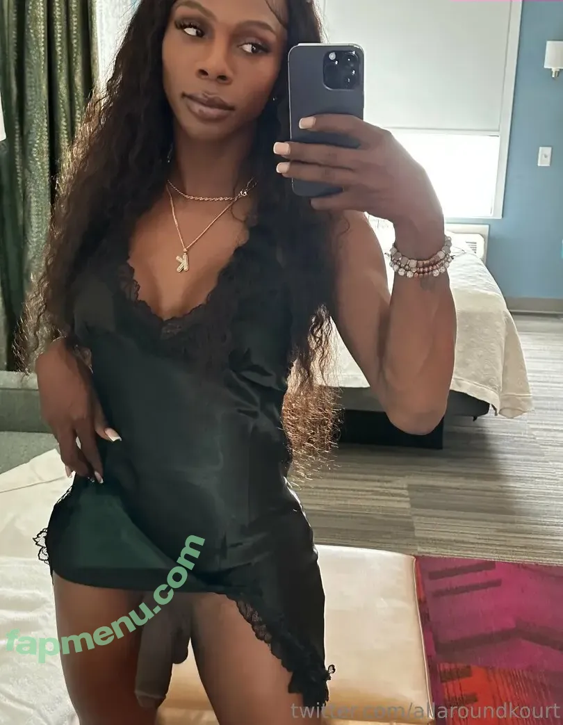 kourtneydash nude photo #0100 (kourtneykardash)