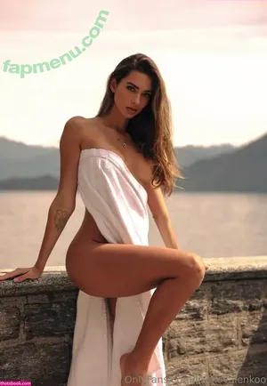  nude photo #0005