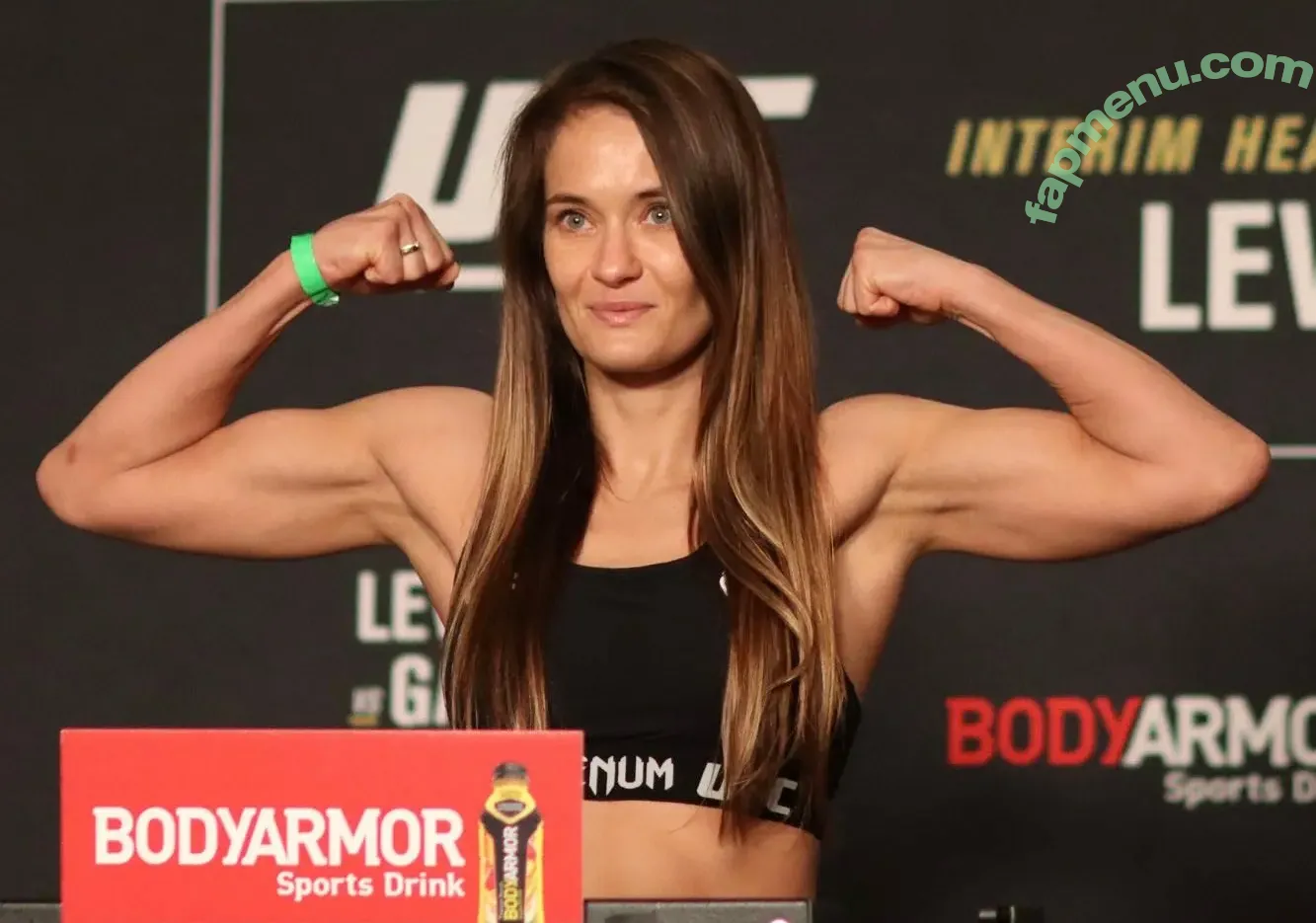 Kowalkiewicz nude photo #0005 (Kowalkiewicz)