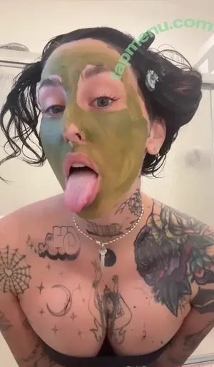 Kreayshawn / Kreaykiwi nude photo #0012