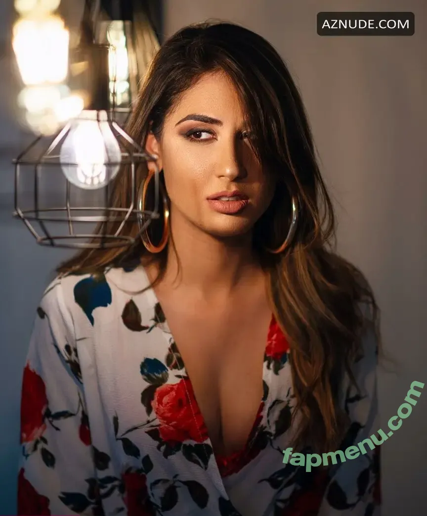 Kremlidou nude photo #0014 (Kremlidou)