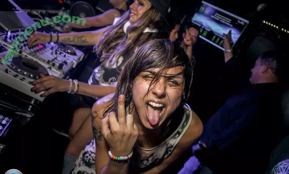 Krewella nude photo #0093 (Yasmine Yousaf & Jahan Yousaf / krewellajahan)