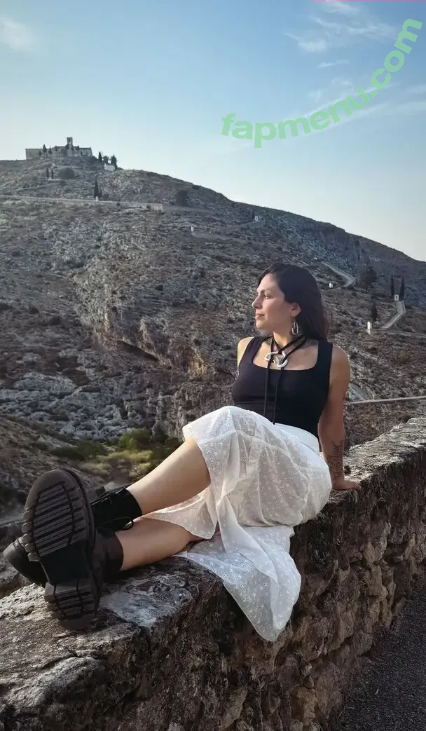 Krewella nude photo #0116 (Yasmine Yousaf & Jahan Yousaf / krewellajahan)