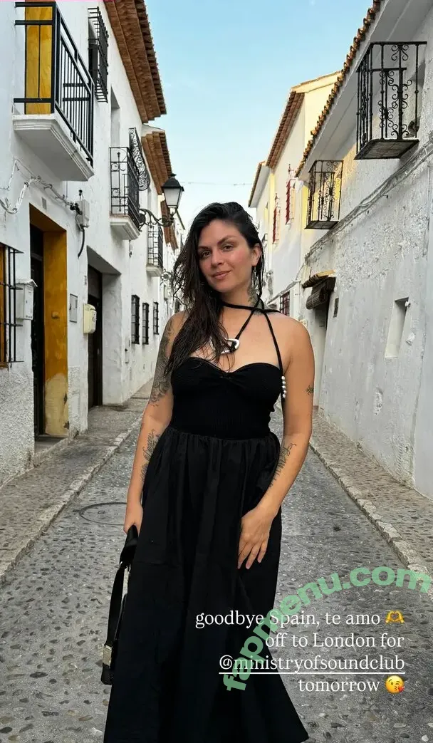 Krewella nude photo #0117 (Yasmine Yousaf & Jahan Yousaf / krewellajahan)