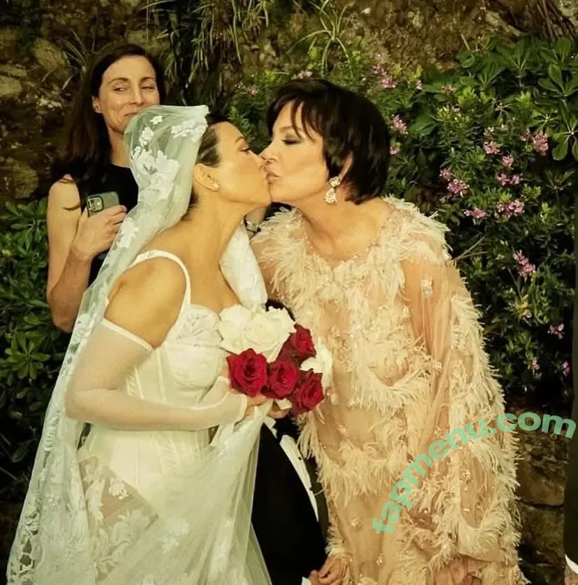 Kris Jenner nude photo #0098 (krisjenner)