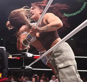 Kris Statlander / callmekrisstat nude photo #0504