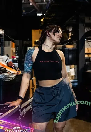 Kris Statlander / callmekrisstat nude photo #0513