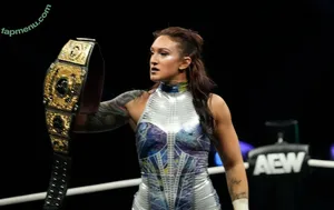 Kris Statlander / callmekrisstat nude photo #0549