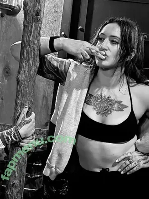 Kris Statlander / callmekrisstat nude photo #0639