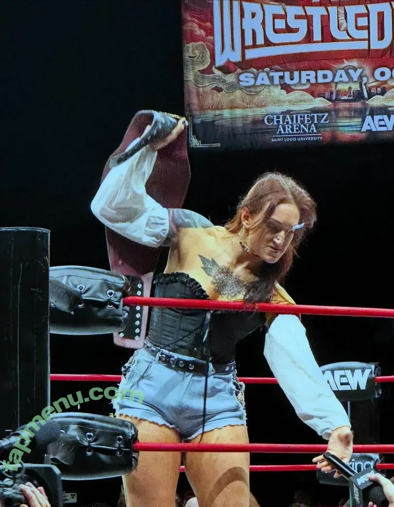 Kris Statlander nude photo #0553 (callmekrisstat)