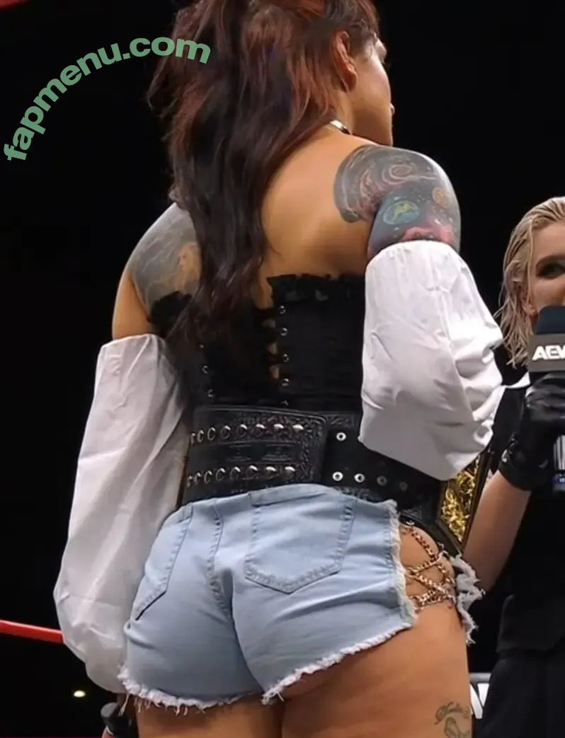 Kris Statlander nude photo #0562 (callmekrisstat)