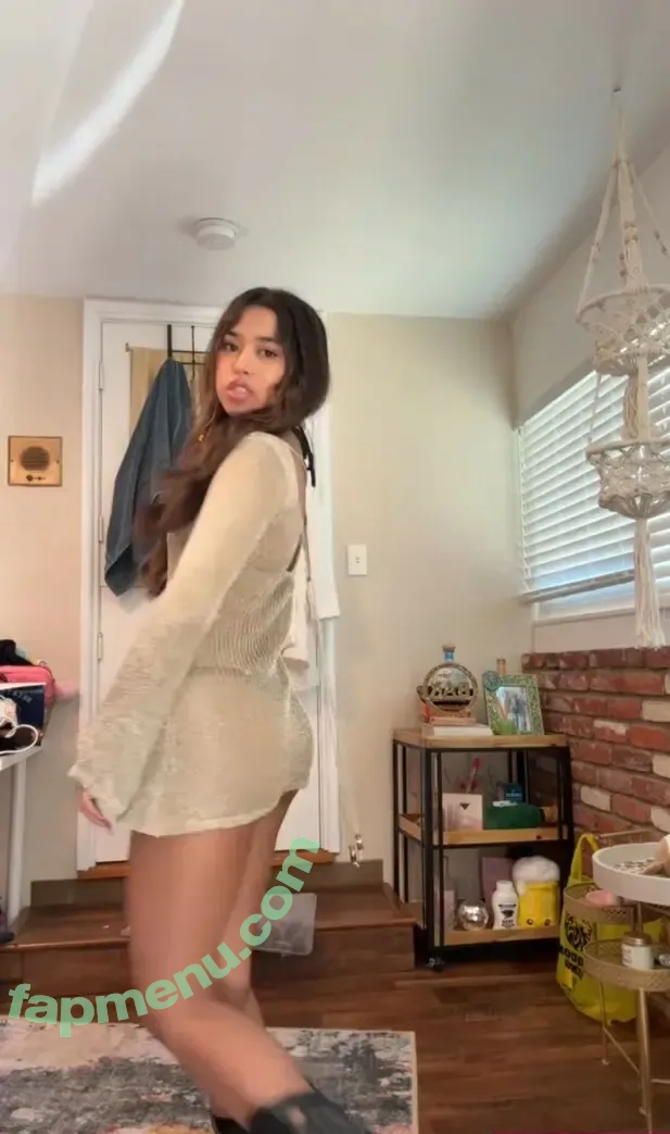 Krischelle Delgado nude photo #0201 (krischelled)