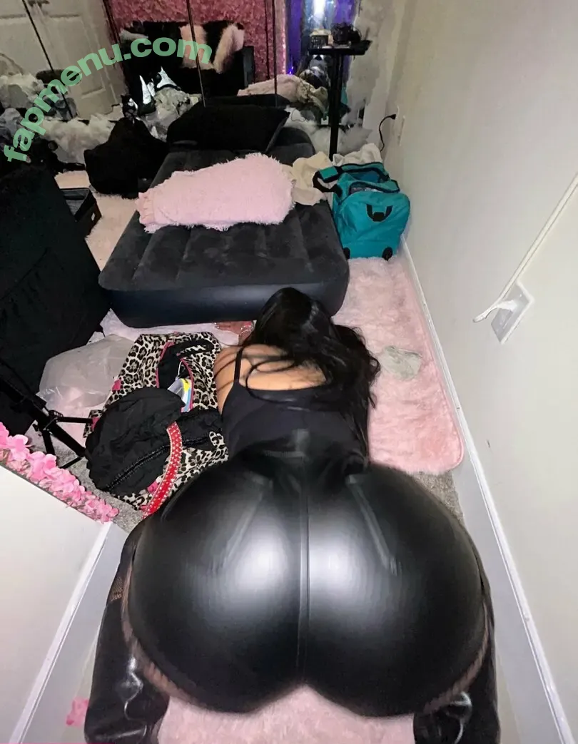 krisdabarb nude photo #0013 (lyfesizekendoll)