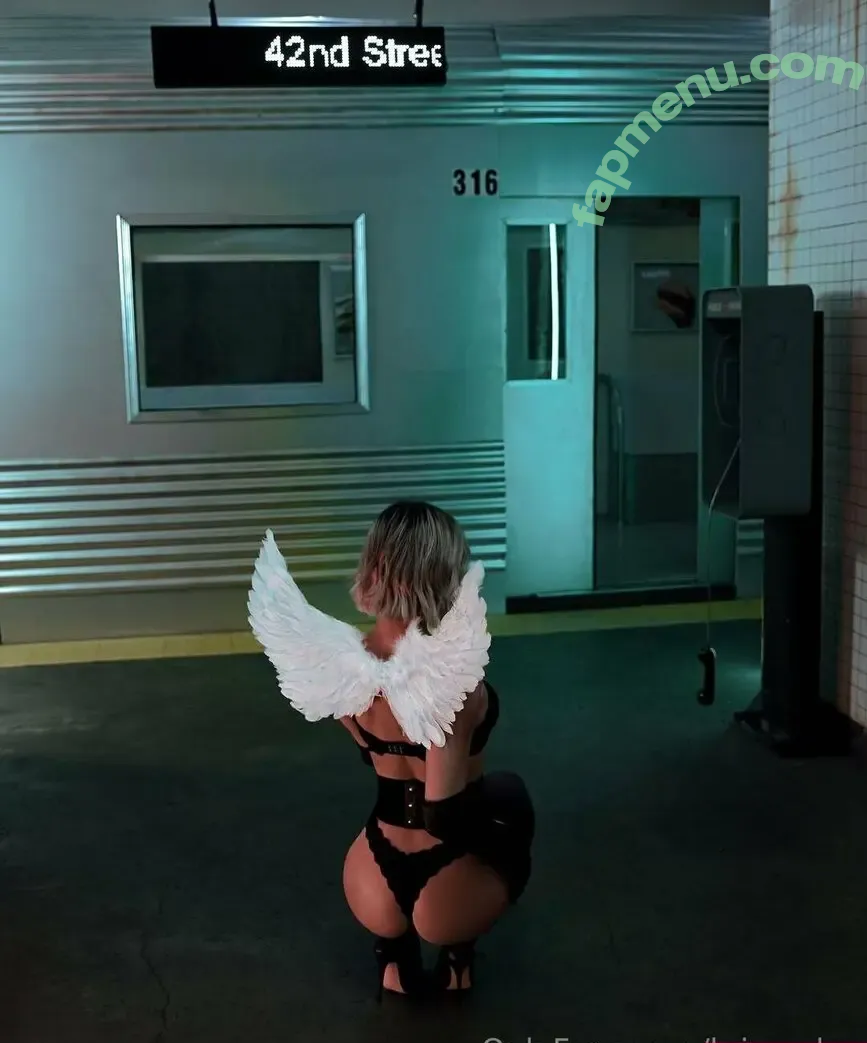 krisondra nude photo #0153 (Krisondra Daigenault / Skittlesmcnuggs / The Krisondra)