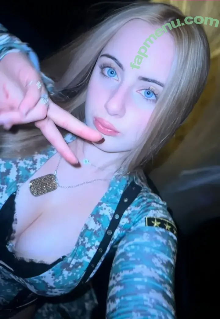 Krissee nude photo #0017 (k.rissee / kr1ssee / kri5see / krissiekai)