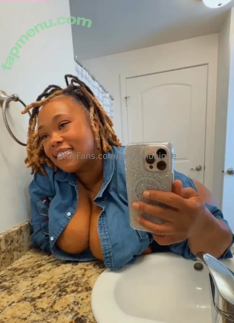 krissimonique nude photo #0021 (krissymonique_)