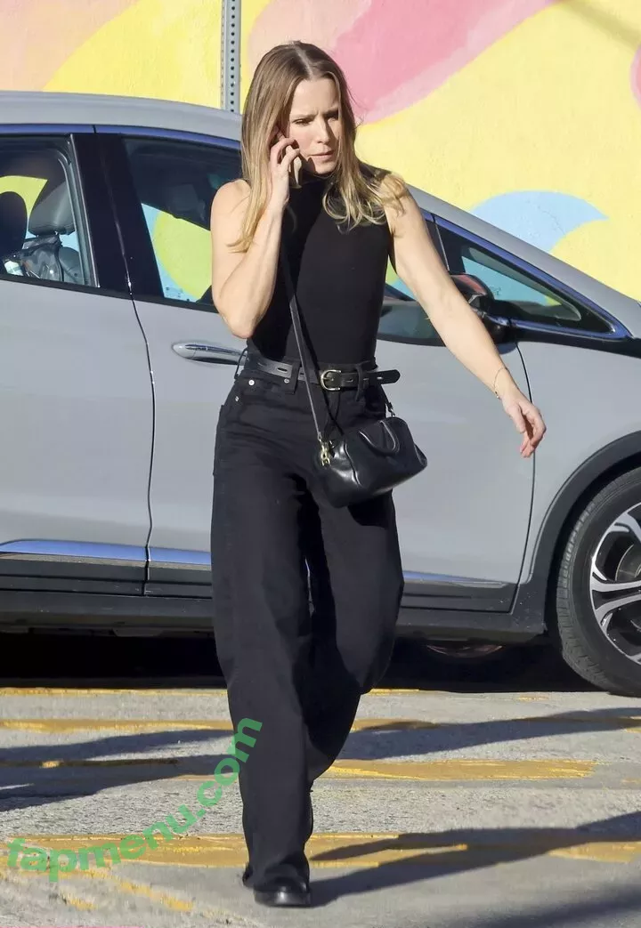 Kristen Bell nude photo #0224 (WWYTWrestling / kristenanniebell)